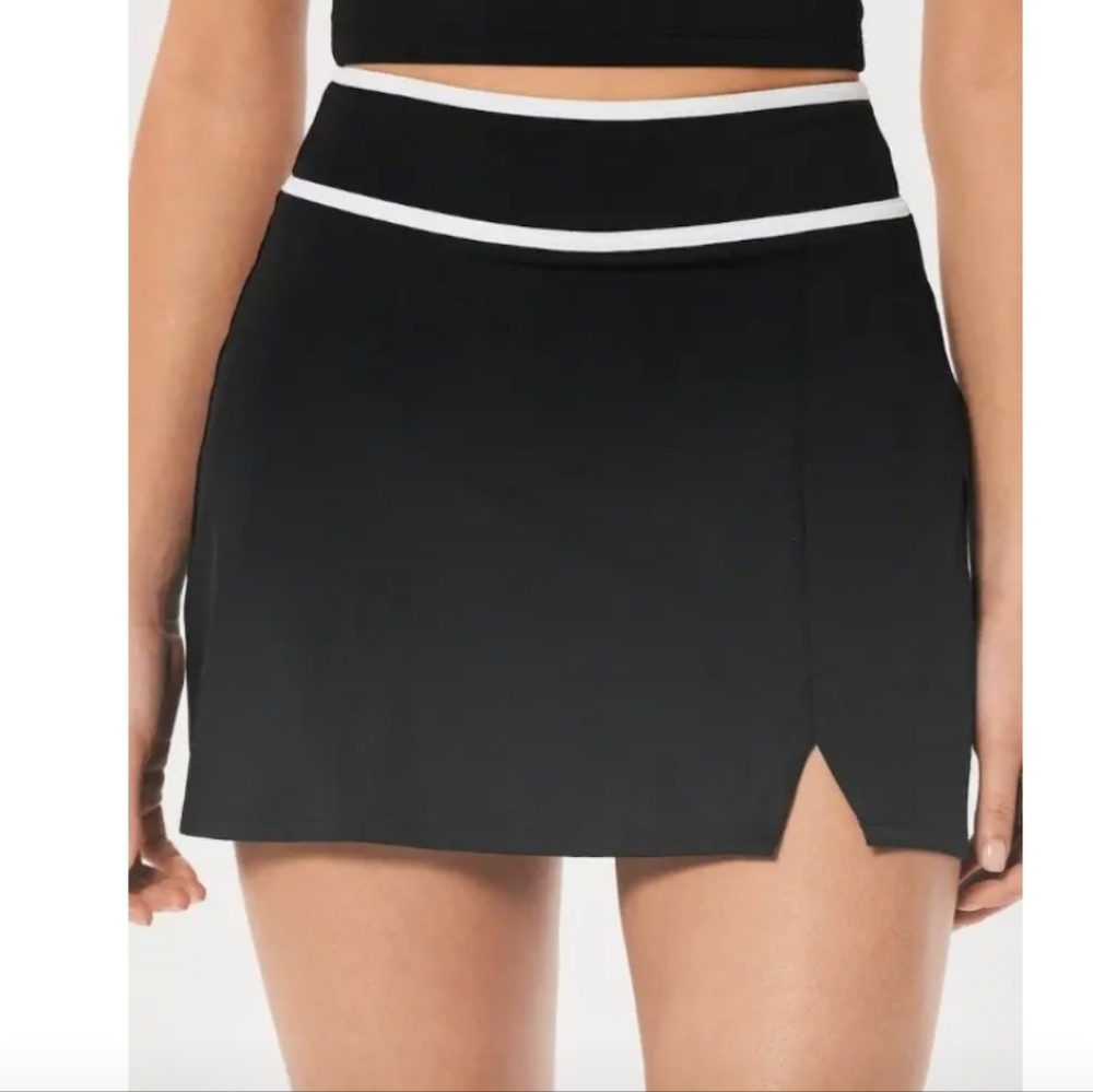 GILLY HICKS Activewear Short Skortie Mini Skirt NWT